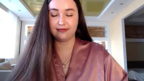 Elizabeth  online show from 12-15-24, 09:45