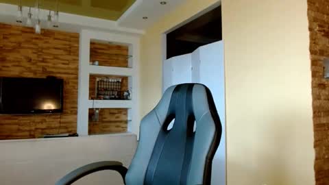 Elizabeth  online show from 10-10-25, 07:18