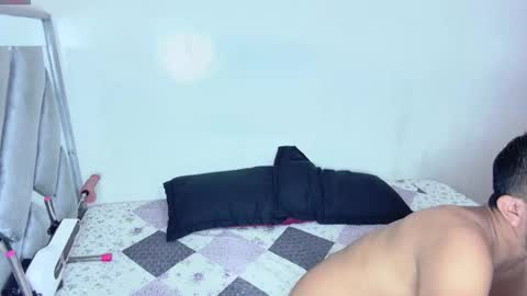 Snapshot of sean_pierre1 chatting on 12-15-25, 05:23 Sean-pierre online show from 12-15-25, 05:23