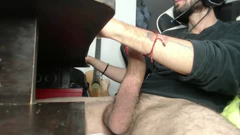 Snapshot of sebas21cm1 chatting on 02-15-25, 08:33 sebas21cm1 online show from 02-15-25, 08:33