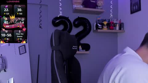 Snapshot of sebas__23 chatting on 12-19-24, 10:42 Sebastin online show from 12-19-24, 10:42