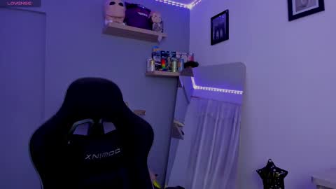 Snapshot of sebas__23 chatting on 03-07-25, 02:56 Sebastin online show from 03-07-25, 02:56