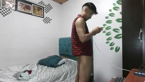 Snapshot of sebas_baby chatting on 11-17-25, 06:14 SEBASTIAN online show from 11-17-25, 06:14