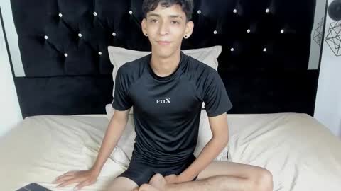 Sebastian Alvarez online show from 02-17-26, 01:46