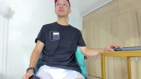 Sebastian online show from 01-18-26, 03:16