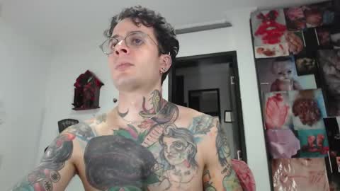 Snapshot of sebasbigdick_ chatting on 03-12-25, 03:13 spityio instagram online show from 03-12-25, 03:13