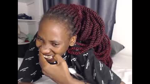 sebatrishaa online show from 09-19-25, 03:34