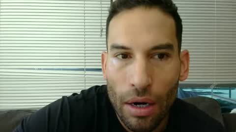 Snapshot of sebroyce chatting on 06-29-26, 04:29 Sebastian Royce online show from 06-29-26, 04:29