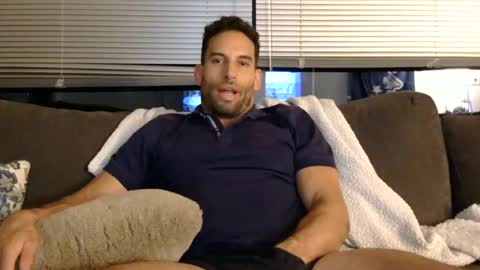 Snapshot of sebroyce chatting on 07-10-26, 06:39 Sebastian Royce online show from 07-10-26, 06:39