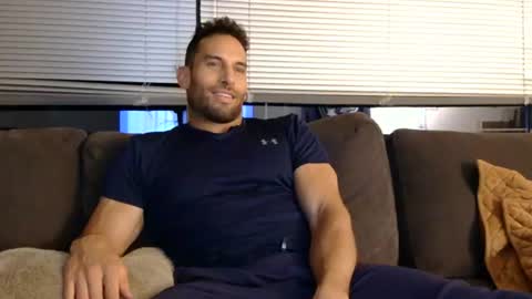 Snapshot of sebroyce chatting on 07-14-26, 04:28 Sebastian Royce online show from 07-14-26, 04:28