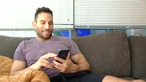 Snapshot of sebroyce chatting on 07-20-26, 05:48 Sebastian Royce online show from 07-20-26, 05:48