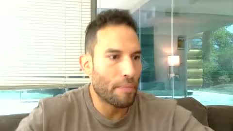 Snapshot of sebroyce chatting on 07-27-26, 04:58 Sebastian Royce online show from 07-27-26, 04:58