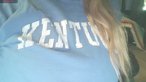 Snapshot of secret18slaveanon chatting on 12-11-24, 03:47 Sunny online show from 12-11-24, 03:47