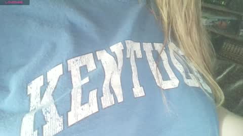 Snapshot of secret18slaveanon chatting on 12-13-24, 06:38 Sunny online show from 12-13-24, 06:38