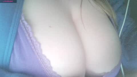 Snapshot of secret18slaveanon chatting on 01-06-25, 03:40 Sunny online show from 01-06-25, 03:40