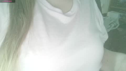 Snapshot of secret18slaveanon chatting on 01-15-25, 03:29 Sunny online show from 01-15-25, 03:29