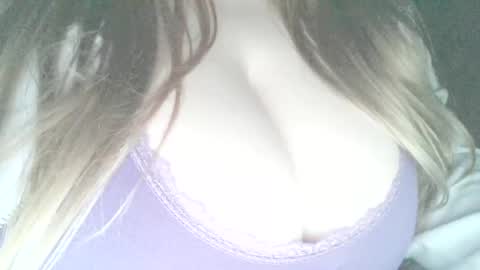 Snapshot of secret18slaveanon chatting on 03-04-25, 05:11 Sunny online show from 03-04-25, 05:11