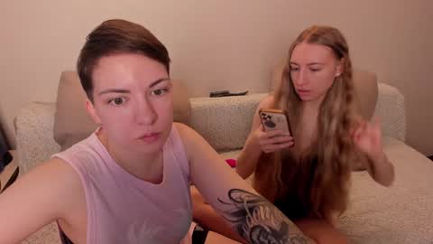 Snapshot of secret_dreams_ chatting on 12-18-24, 08:31 Amanda and  pair in a real life we love each other but can play with you online show from 12-18-24, 08:31