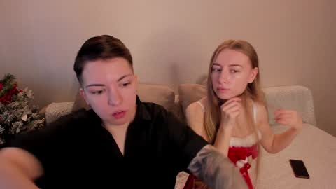 Snapshot of secret_dreams_ chatting on 01-01-25, 08:02 Amanda and  pair in a real life we love each other but can play with you online show from 01-01-25, 08:02