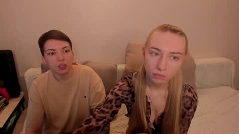 Snapshot of secret_dreams_ chatting on 01-17-25, 08:34 Amanda and  pair in a real life we love each other but can play with you online show from 01-17-25, 08:34