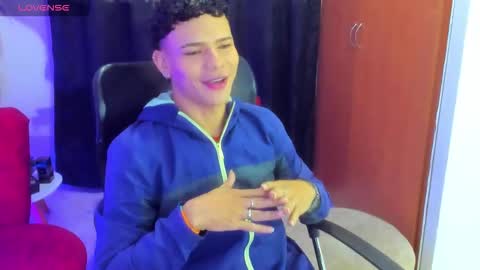 Snapshot of secret_justin chatting on 11-24-25, 12:05 JUSTIN online show from 11-24-25, 12:05