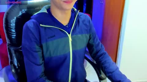 Snapshot of secret_justin chatting on 11-26-25, 12:28 JUSTIN online show from 11-26-25, 12:28