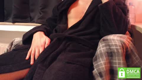 Snapshot of secret_phil chatting on 02-04-25, 06:27 maybe Phil online show from 02-04-25, 06:27