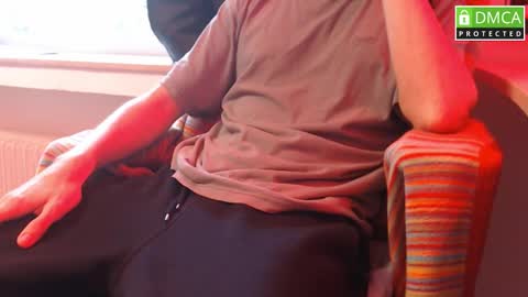 Snapshot of secret_phil chatting on 10-26-25, 10:43 maybe Phil online show from 10-26-25, 10:43