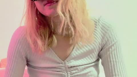 Anni online show from 12-08-24, 10:41