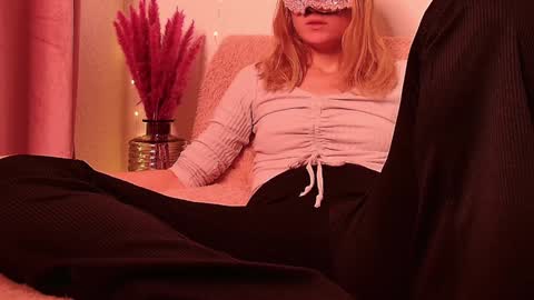 Anni online show from 12-25-24, 12:05