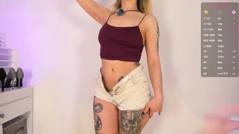 Ava   online show from 09-11-25, 05:51