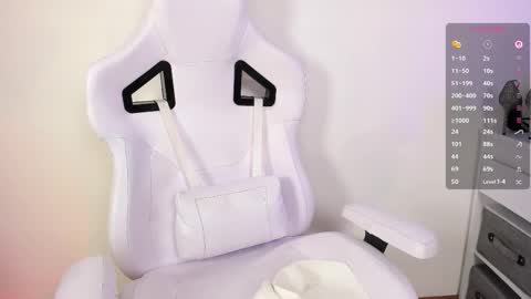 Ava   online show from 11-14-25, 04:22