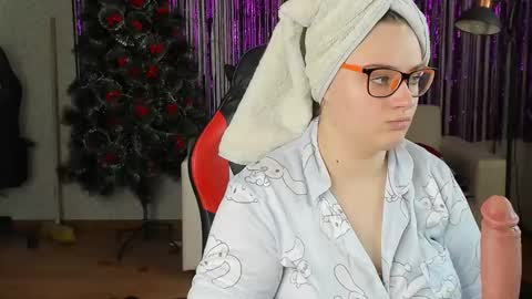 seductive_she_wolf online show from 02-05-25, 10:51