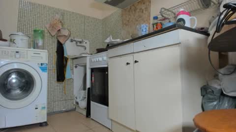 seductive_she_wolf online show from 10-22-25, 12:16