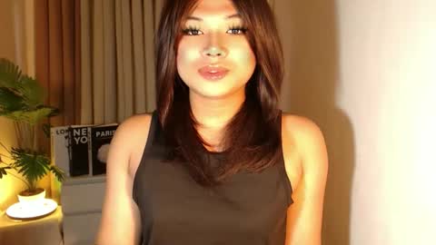 Deluxe online show from 10-10-25, 05:28