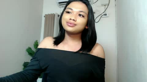Snapshot of seductivedeluxe69 chatting on 07-31-26, 07:57 Deluxe online show from 07-31-26, 07:57