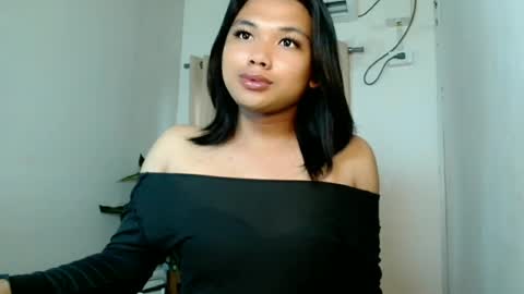 Snapshot of seductivedeluxe69 chatting on 08-06-26, 07:32 Deluxe online show from 08-06-26, 07:32