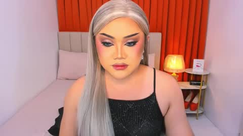 Snapshot of seductivelolalola chatting on 03-08-25, 10:45 Natalie Mefford online show from 03-08-25, 10:45