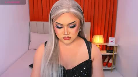 Snapshot of seductivelolalola chatting on 03-09-25, 11:46 Natalie Mefford online show from 03-09-25, 11:46