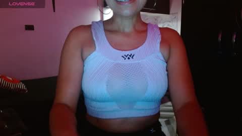 Snapshot of seductress_malia chatting on 07-21-26, 04:31 seductress_malia online show from 07-21-26, 04:31