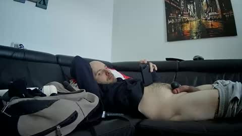 Sebastian online show from 02-01-25, 01:20