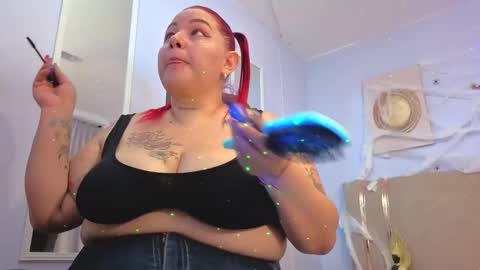 Snapshot of selena_castillo chatting on 10-10-25, 12:37 Selena online show from 10-10-25, 12:37