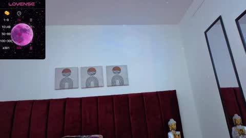 Selena online show from 11-04-25, 12:37