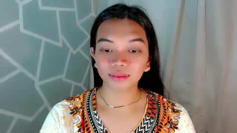 Selena online show from 04-12-26, 12:54