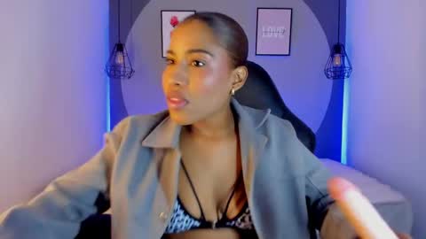 Selena online show from 10-08-25, 11:19