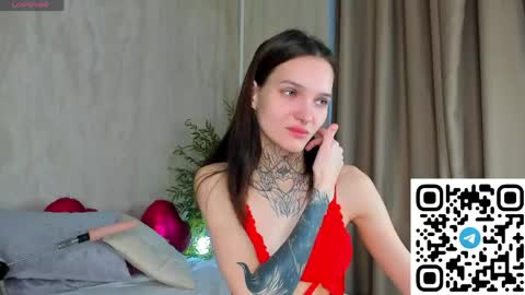 Selena online show from 04-15-26, 01:01