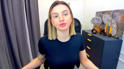 selenaemoore online show from 03-25-26, 03:45