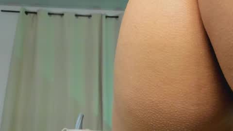 Snapshot of selenafox_0 chatting on 09-12-25, 01:38 selenafox online show from 09-12-25, 01:38