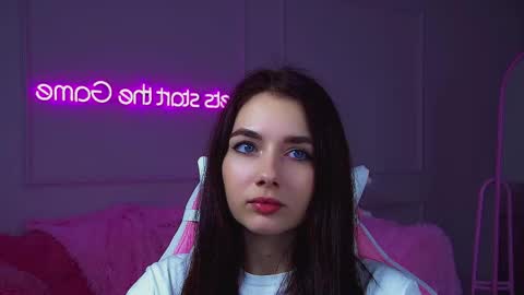 Selena online show from 11-12-25, 12:05