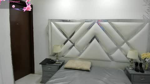 Selena reyess online show from 01-10-26, 11:56